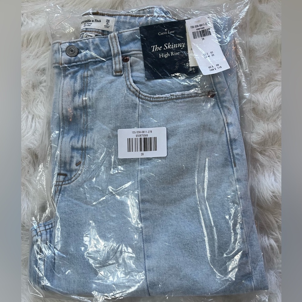 NWT| Abercrombie high rise skinny Jean